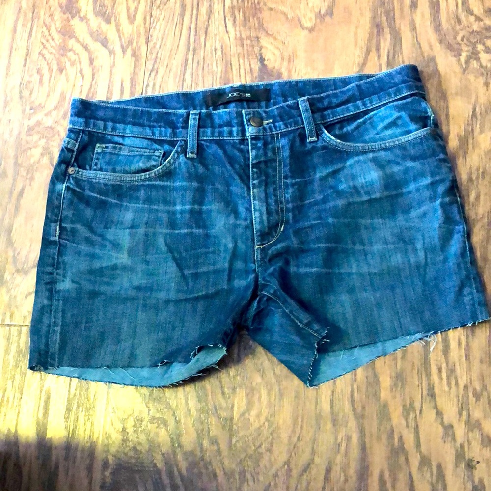 Joe’s Cutoff W36 98% Cotton 2% spandex nice wash